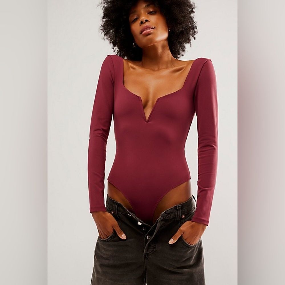 NEW FREE PEOPLE STARS ALIGNED V-WIRE BODYSUIT